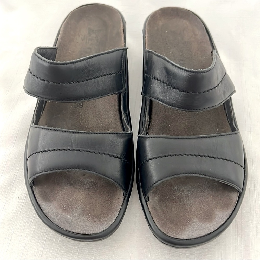 Mephisto~Mobils / Black Leather Sandals